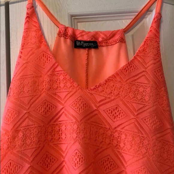 Bright peach tank - Picture 2 of 5